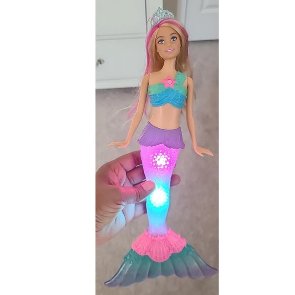 Barbie Mermaid Doll with Water-Activated Twinkle Light-Up Tail Toys - Pink - Picture 3 of 9